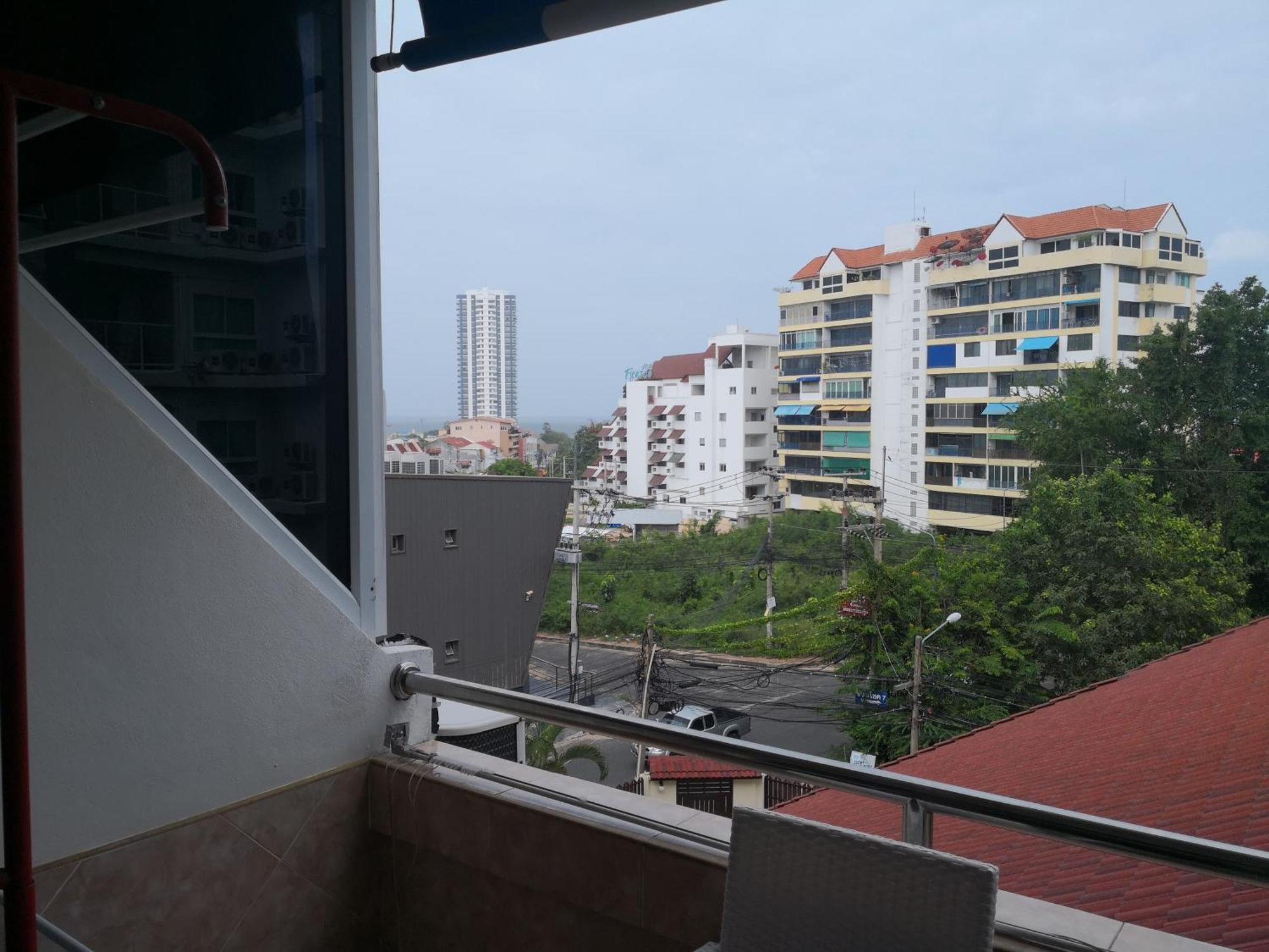 Jomtien Hill Resort Pratamnak Pattaya Ngoại thất bức ảnh